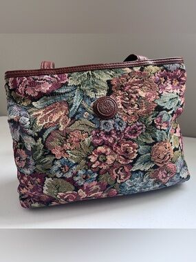 Vintage Mitzi Floral Tapestry Grandmacore Shoulder Bag
